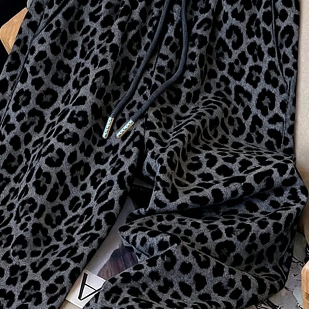 Grey Casual Women's Chic Leopard Print Sweatpants - Picture 5 of 5